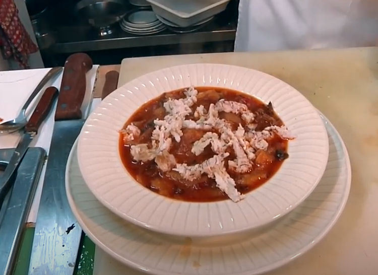 Vídeo tutorial de receta casera de sopa de Bigote 17