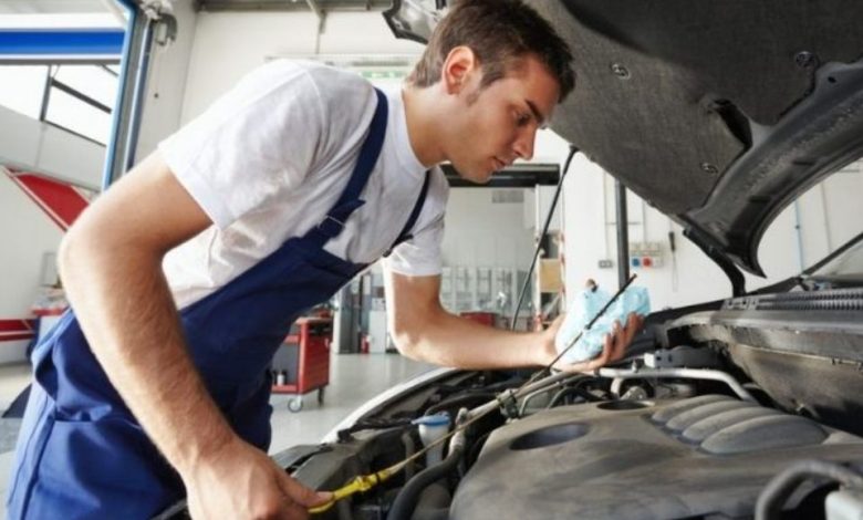 Quitar manchas de aceite de motor en ropa