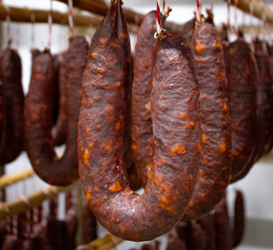 El Sabor Tradicional del Chorizo Casero de León