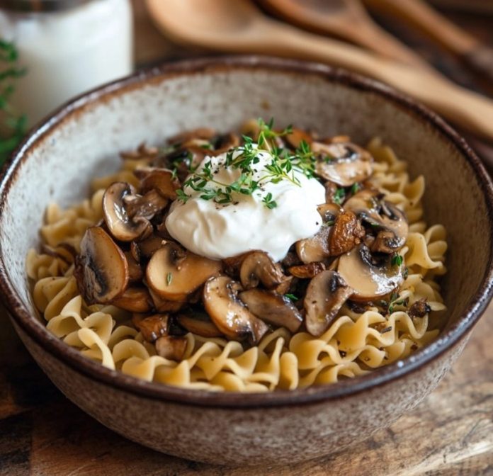 Fideos tostados con setas silvestres y yogur de cabra
